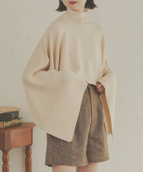 Ambre Neige(アンブルネージュ)の「リブニットハイネックポンチョ/【WEB/EC限定商品】(ニット/セーター・レディース・アイボリー/モカ/ベージュ・FREE)」の1枚目の写真