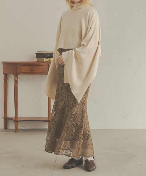Ambre Neige(アンブルネージュ)の「リブニットハイネックポンチョ/【WEB/EC限定商品】(ニット/セーター・レディース・アイボリー/モカ/ベージュ・FREE)」の9枚目の写真