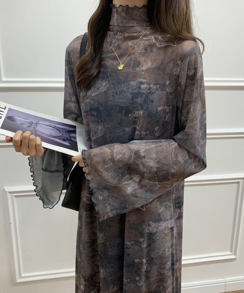 ECLIN（エクラン）の「インナーキャミ付きシアーメロウシースルーハイネックロングワンピース（ワンピース・レディース・グリーン/ブラック/ブラウン・M/L）」の22枚目の写真