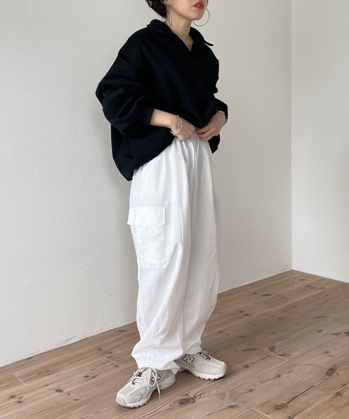 wee9s（ウィークス）の「over size volume sleeve sweat / オーバーサイズボリュームスリーブスウェット（スウェット・レディース・ブラック/グレー/スカイブルー/ネイビー/レッド・FREE）」の22枚目の写真