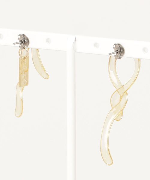 The Rule(ザルール)の「The Rule ザルール : RRR initial pierced earring : イニシャル ピアス(ピアス(両耳用)・レディース・クリア/ブラウン/ベージュ・FREE)」の10枚目の写真