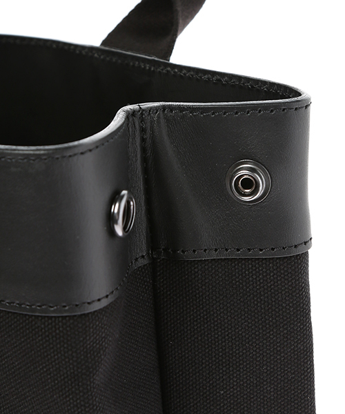 discord Yohji Yamamoto（ディスコード　ヨウジヤマモト）の「Canvas Bucket Tote Bag キャンバスポケットトートバッグ（トートバッグ・レディース・ベージュ/ブラック・FREE）」の3枚目の写真