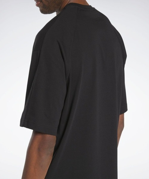 Reebok(リーボック)の「Tシャツ / CL WDE TEE(Tシャツ/カットソー・メンズ・ホワイト/ブラック・X-LARGE/XX-LARGE/XXX-LARGE/LARGE/MEDIUM/SMALL)」の5枚目の写真