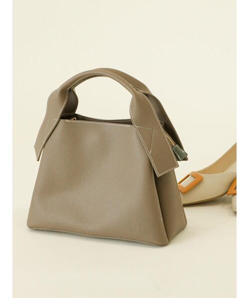 Te chichi（テチチ）の「リボンハンドルミディバッグ（ハンドバッグ・レディース・ブラック/モカ/オフホワイト・ﾌﾘ-）」の4枚目の写真