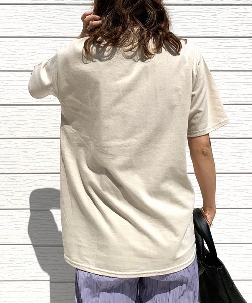 Q(キュー)の「Photo T(Tシャツ/カットソー・レディース・チャコールグレー/アイボリー/ベージュ/ベビーピンク・MEDIUM)」の15枚目の写真