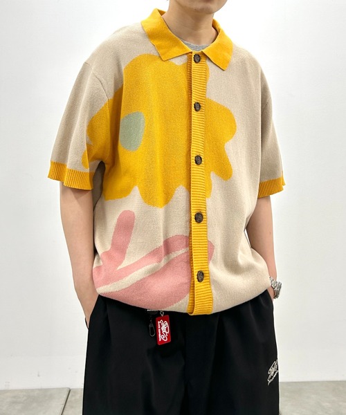 WHO'S WHO gallery（フーズフーギャラリー）の「BLESS YOU フラワーポロニット（ポロシャツ・メンズ・ネイビー/ベージュ/ブラック・FREE）」の3枚目の写真