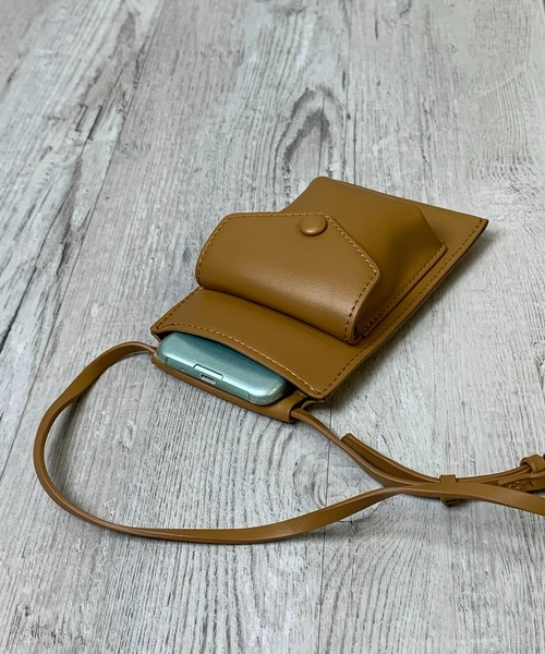 mi via loca（ミヴィアロカ）の「ポケット付きミニポシェット　スマホショルダーバッグ（ショルダーバッグ・レディース・グリーン/ライトグリーン/ライトブラウン/ブラック・FREE）」の5枚目の写真