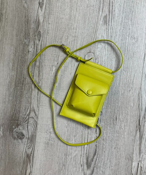 mi via loca（ミヴィアロカ）の「ポケット付きミニポシェット　スマホショルダーバッグ（ショルダーバッグ・レディース・グリーン/ライトグリーン/ライトブラウン/ブラック・FREE）」の11枚目の写真