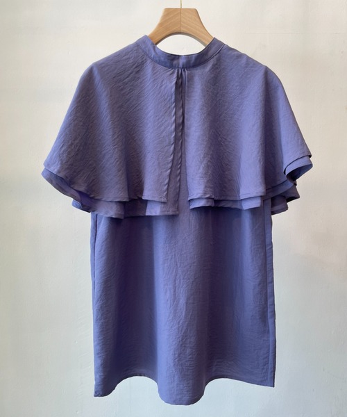 terrace（テラス）の「オーバーケープブラウス（シャツ/ブラウス・レディース・ブラック/グレイッシュベージュ/オフホワイト/オレンジ/カーキ/パープル/ブルー・MEDIUM）」の6枚目の写真