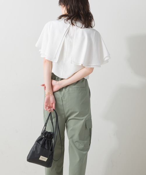 terrace（テラス）の「オーバーケープブラウス（シャツ/ブラウス・レディース・ブラック/グレイッシュベージュ/オフホワイト/オレンジ/カーキ/パープル/ブルー・MEDIUM）」の10枚目の写真