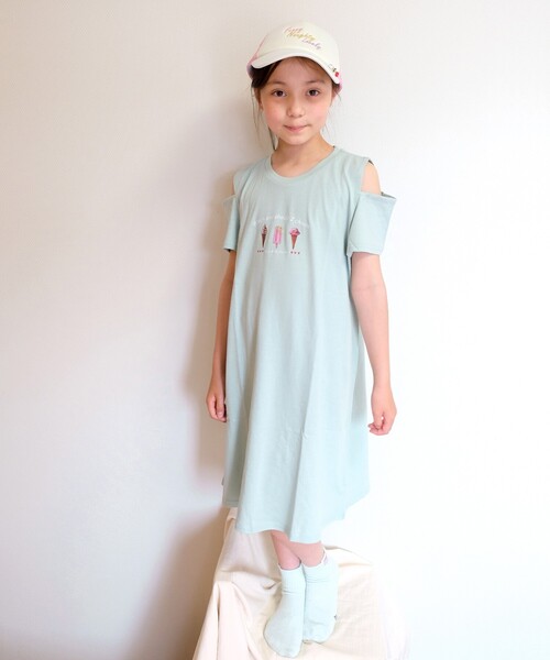 SHOO・LA・RUE（シューラルー）の「◆【110-140cm/接触冷感】肩あきTシャツワンピ（ワンピース・キッズ・ブラック/ライトグリーン/ライトパープル・11/14/13/12）」の20枚目の写真