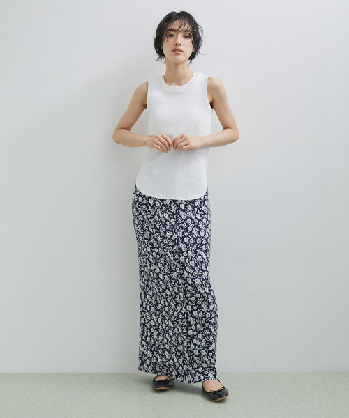 ADAM ET ROPE'（アダムエロペ）の「【サステナブル】カップ付きタンクトップ（タンクトップ・レディース・サックスブルー/ホワイト/ブラック・FREE）」の19枚目の写真