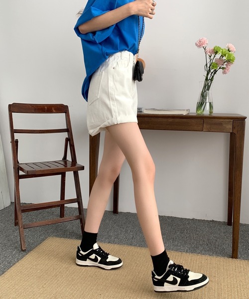 Jasmine Grandiflorum(ジャスミングランディフローラム)の「【Jasmine】ハイウエストAラインデニムショーツ(デニムパンツ・レディース・ブルー/ホワイト/ネイビー/ブラック・SMALL/MEDIUM/LARGE/X-LARGE)」の19枚目の写真