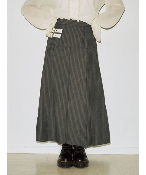 jouetie（ジュエティ）の「タックプリーツベルトロングスカート（スカート・レディース・ブラック/グレー/イエロー・MEDIUM）」の3枚目の写真