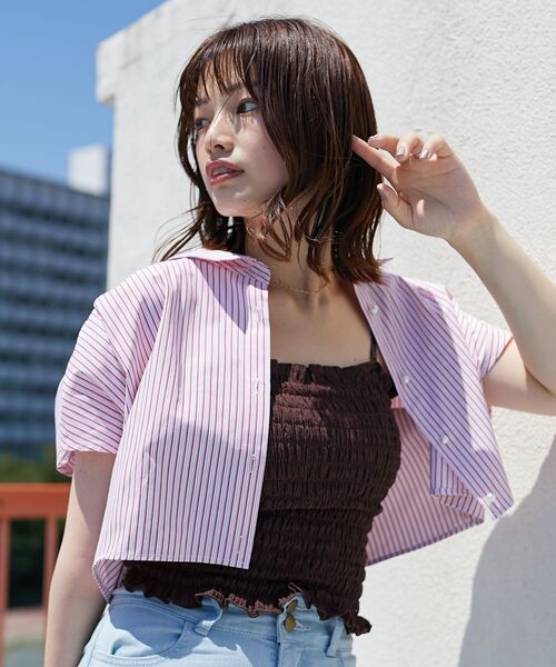 MAJESTIC LEGON(マジェスティックレゴン)の「パールボタンクロップドシャツ(シャツ/ブラウス・レディース・ピンク系その他2/レッド系その他2/オフホワイト/ブルー/ブルー系その他2・MEDIUM)」の5枚目の写真
