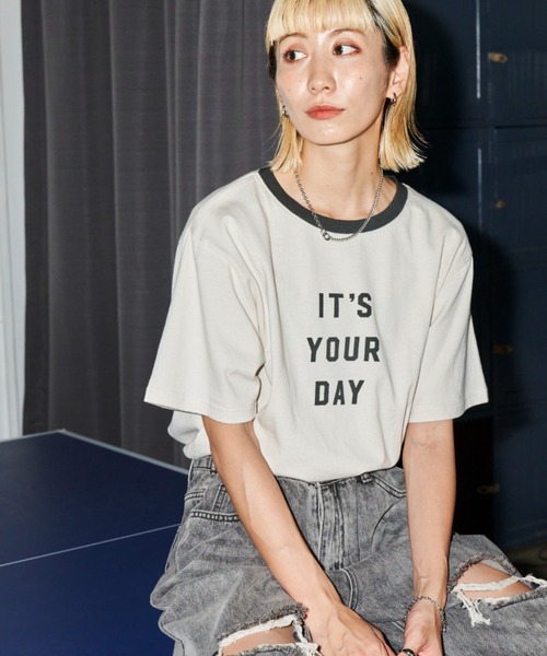 Auntie Rosa Holiday（アンティローザホリデー）の「フロントロゴリンガーT（Tシャツ/カットソー・レディース・オフホワイト/ベージュ・FREE）」の4枚目の写真