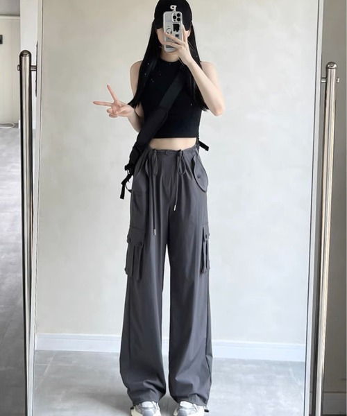ROOPTOKYO(ループトウキョウ)の「▲NYLON CARGO PANTS / ナイロンカーゴパンツ パラシュートパンツ(カーゴパンツ・レディース・ブラック/グリーン/チャコールグレー/ベージュ・L/S/M)」の3枚目の写真