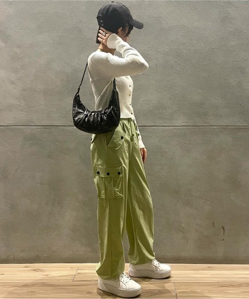 ROOPTOKYO(ループトウキョウ)の「▲NYLON CARGO PANTS / ナイロンカーゴパンツ パラシュートパンツ(カーゴパンツ・レディース・ブラック/グリーン/チャコールグレー/ベージュ・L/S/M)」の6枚目の写真