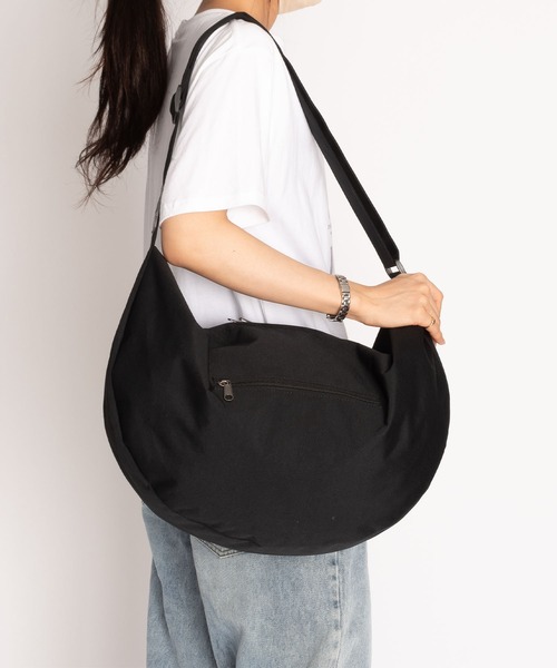 propellerheads(プロペラヘッズ)の「ポリエステル ホーボー ショルダーバッグ(ショルダーバッグ・レディース・ブラック/グリーン・FREE)」の4枚目の写真