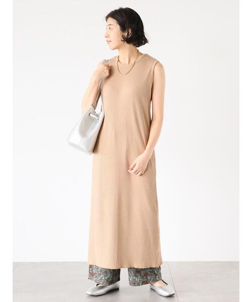 Lugnoncure（ルノンキュール）の「ランダムリブノースリーブワンピース（ワンピース・レディース・ブラック/ブラウン/モカ・F）」の4枚目の写真