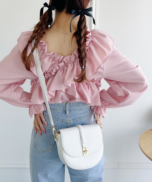 Loueme(ルエム)の「セミサークルフラップショルダーバッグ(ショルダーバッグ・レディース・ブラック/ホワイト/ブラウン・FREE)」の10枚目の写真