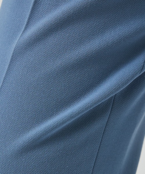 qualite（カリテ）の「ダブルクロスセンタープレスパンツ/秋服/冬服/オフィスカジュアル（スラックス・レディース・チャコールグレー/ブラック/グレイッシュベージュ/グレイッシュブルー・34/36/38/40）」の6枚目の写真