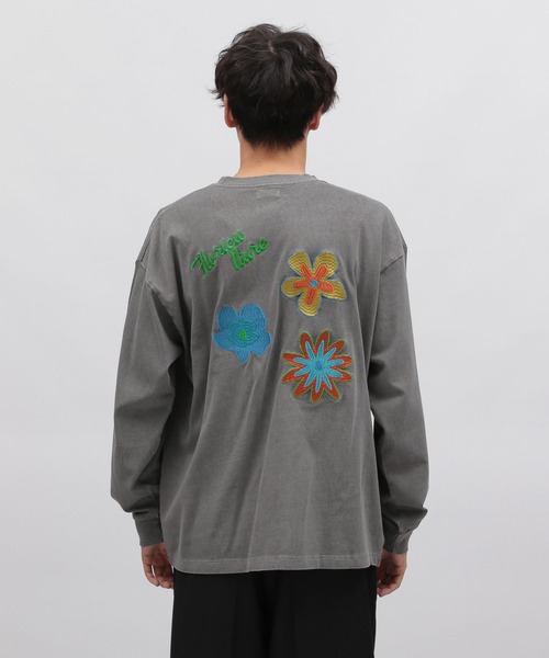 LAKOLE(ラコレ)の「ピグメントフラワー長袖T / 975677(Tシャツ/カットソー・メンズ・グレー/ライトグレー/グリーン・MEDIUM/LARGE)」の17枚目の写真