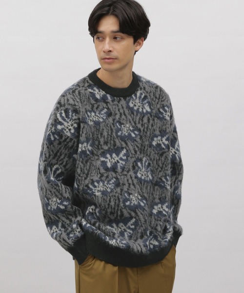 LAKOLE（ラコレ）の「フラワージャガードプルオーバー / 903939（ニット/セーター・メンズ・ライトグレー/ブラック/サックスブルー・MEDIUM/X-LARGE/LARGE）」の2枚目の写真