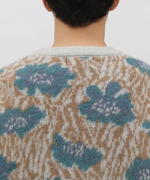 LAKOLE（ラコレ）の「フラワージャガードプルオーバー / 903939（ニット/セーター・メンズ・ライトグレー/ブラック/サックスブルー・MEDIUM/X-LARGE/LARGE）」の16枚目の写真