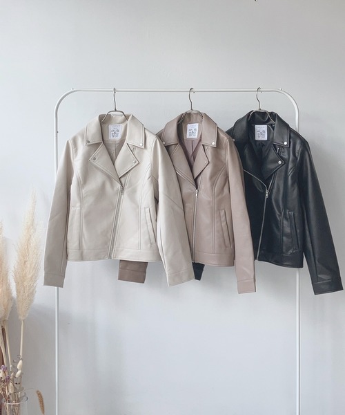 AS KNOW AS plus(アズノゥアズプラス)の「☆フェイクレザー レギュラーライダースジャケット(ライダースジャケット・レディース・ブラック/アイボリー/グレイッシュベージュ・FREE)」の7枚目の写真