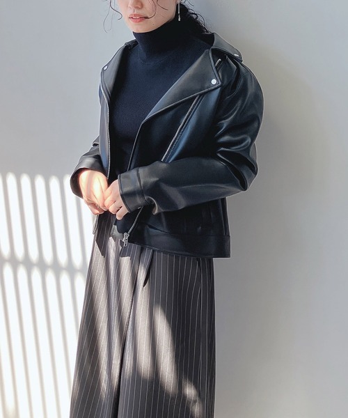 AS KNOW AS plus(アズノゥアズプラス)の「☆フェイクレザー レギュラーライダースジャケット(ライダースジャケット・レディース・ブラック/アイボリー/グレイッシュベージュ・FREE)」の12枚目の写真