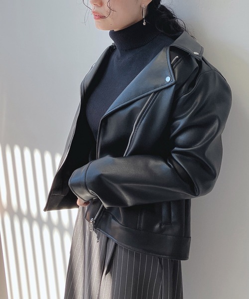 AS KNOW AS plus(アズノゥアズプラス)の「☆フェイクレザー レギュラーライダースジャケット(ライダースジャケット・レディース・ブラック/アイボリー/グレイッシュベージュ・FREE)」の13枚目の写真