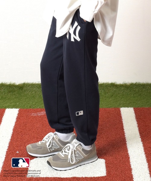 GLAZOS（グラソス）の「【MLB】裏毛チーム刺しゅうワッペン付きスウェットパンツ（その他パンツ・キッズ・ブラック/ネイビー/グレー/ブルー/グリーン・150cm/160cm/170cm/140cm）」の4枚目の写真