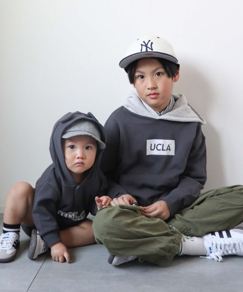 UCLA（ユーシーエルエー）の「【KIDS】【UCLA/ユーシーエルエー】TYPY別注ボックスロゴフーディー/パーカー（パーカー・キッズ・チャコールグレー/オフホワイト・S/L/XXL/XL/M）」の19枚目の写真
