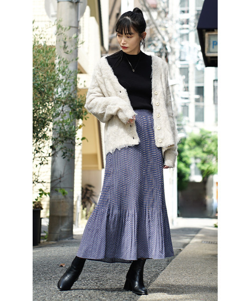 apartment department（アパートメントデパートメント）の「リングシャギー Vネックカーディガン（カーディガン/ボレロ・レディース・ライトベージュ/オレンジ/ライトグレー・M）」の8枚目の写真