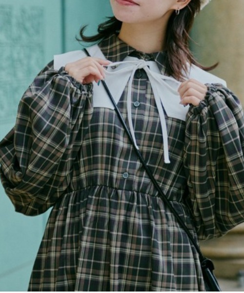 kutir（クティール）の「【クティールとレトロ】アソートダブルカラーワンピース（ワンピース・レディース・ブラウン/レッド/グリーン・SMALL/MEDIUM/LARGE）」の8枚目の写真