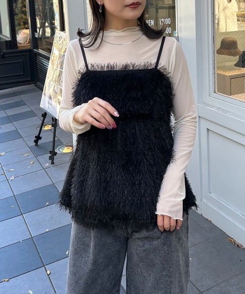 INGNI（イング）の「フェザーキャミビスチェ＋シアートップス／SET（アンサンブル・レディース・グレー/オフホワイト/ブラック・M）」の16枚目の写真