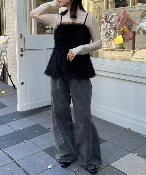 INGNI（イング）の「フェザーキャミビスチェ＋シアートップス／SET（アンサンブル・レディース・グレー/オフホワイト/ブラック・M）」の17枚目の写真