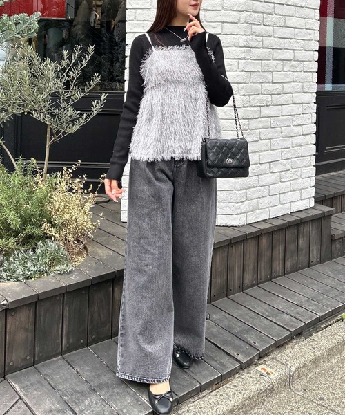 INGNI（イング）の「フェザーキャミビスチェ＋シアートップス／SET（アンサンブル・レディース・グレー/オフホワイト/ブラック・M）」の19枚目の写真