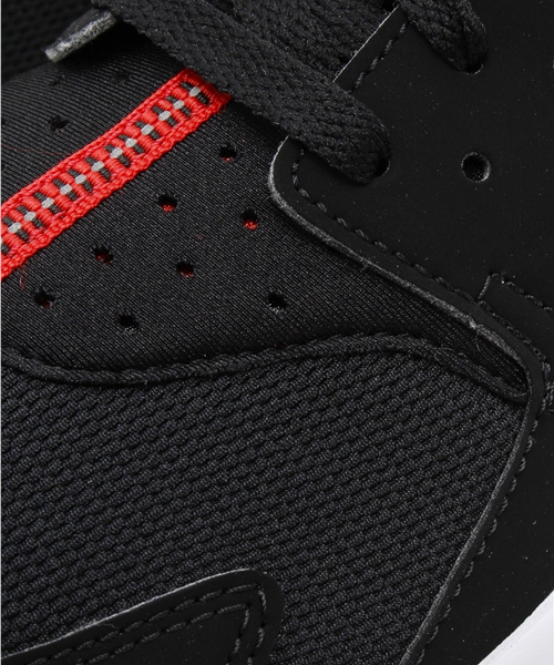 NIKE（ナイキ）の「メンズ ナイキ エアハラチ ブラック/レッド NIKE AIR HUARACHE 318429-016（スニーカー・メンズ・ブラック・27cm/28.5cm/27.5cm/28cm/26.5cm/29cm）」の7枚目の写真