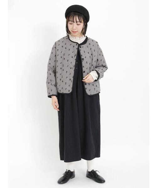 Samansa Mos2（サマンサ モスモス）の「中綿刺繍パイピングジャケット（ノーカラージャケット・レディース・モカ/オフホワイト/ブラック・F）」の18枚目の写真