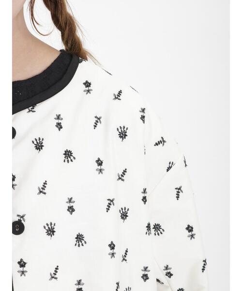 Samansa Mos2（サマンサ モスモス）の「中綿刺繍パイピングジャケット（ノーカラージャケット・レディース・モカ/オフホワイト/ブラック・F）」の6枚目の写真