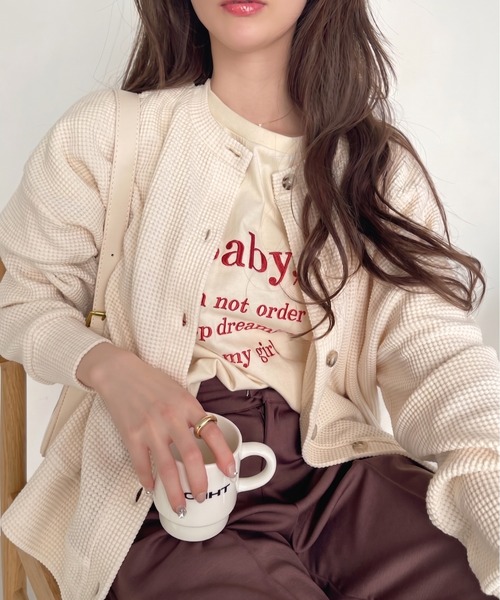 Ada.（エイダ）の「2WAY使用可能！ ワッフル オーバーサイズ カーディガン（カーディガン/ボレロ・レディース・ピンク/チャコール/アイボリー・FREE）」の2枚目の写真