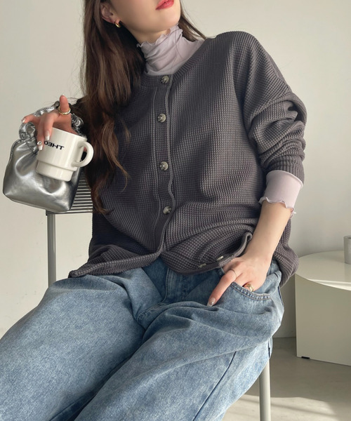 Ada.（エイダ）の「2WAY使用可能！ ワッフル オーバーサイズ カーディガン（カーディガン/ボレロ・レディース・ピンク/チャコール/アイボリー・FREE）」の12枚目の写真