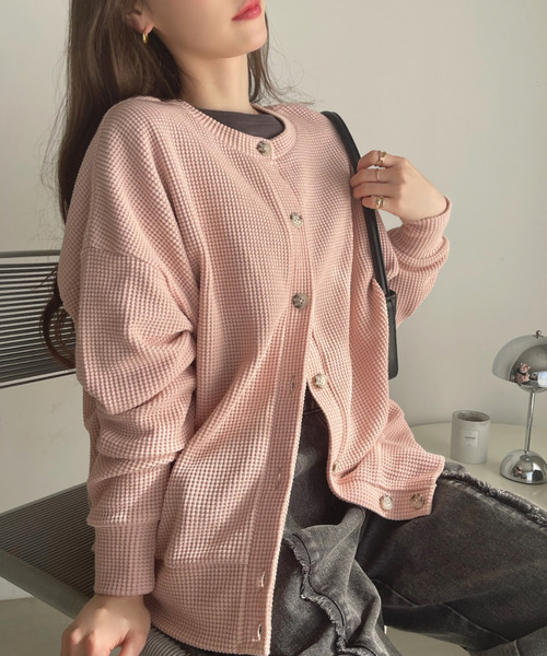 Ada.（エイダ）の「2WAY使用可能！ ワッフル オーバーサイズ カーディガン（カーディガン/ボレロ・レディース・ピンク/チャコール/アイボリー・FREE）」の17枚目の写真