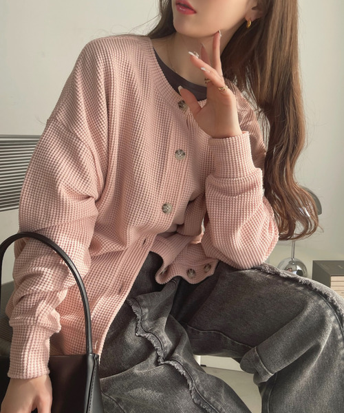 Ada.（エイダ）の「2WAY使用可能！ ワッフル オーバーサイズ カーディガン（カーディガン/ボレロ・レディース・ピンク/チャコール/アイボリー・FREE）」の18枚目の写真