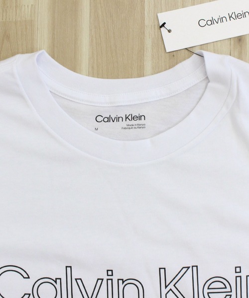 Calvin Klein(カルバン・クライン)の「CK トラベリングロゴ クルーネック 半袖Tシャツ ss traveling logo crewneck tee(Tシャツ/カットソー・メンズ・レッド/ホワイト/ブラック/ホワイト系その他4・M/XL/L/S)」の15枚目の写真