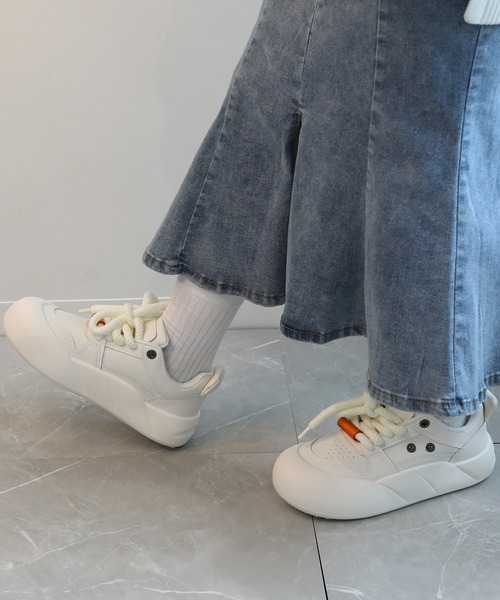 shoes365（シューズスリーシックスファイヴ）の「【shoes365】かわいい　ビッグサイズスニーカー（スニーカー・レディース・ブラック/ホワイト/ブラウン・22.5cm/23.0cm/23.5cm/24.0cm/24.5cm/25.0cm）」の16枚目の写真