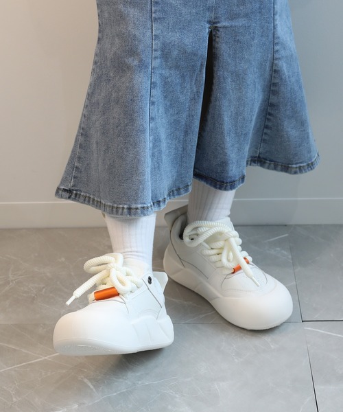 shoes365（シューズスリーシックスファイヴ）の「【shoes365】かわいい　ビッグサイズスニーカー（スニーカー・レディース・ブラック/ホワイト/ブラウン・22.5cm/23.0cm/23.5cm/24.0cm/24.5cm/25.0cm）」の17枚目の写真