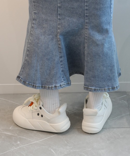 shoes365（シューズスリーシックスファイヴ）の「【shoes365】かわいい　ビッグサイズスニーカー（スニーカー・レディース・ブラック/ホワイト/ブラウン・22.5cm/23.0cm/23.5cm/24.0cm/24.5cm/25.0cm）」の21枚目の写真